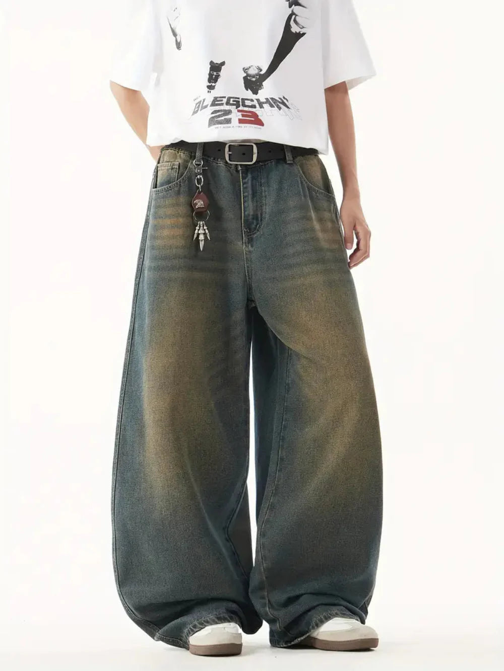 BAGGED. Baggy Jeans Kollektion – „Loose Vibes“