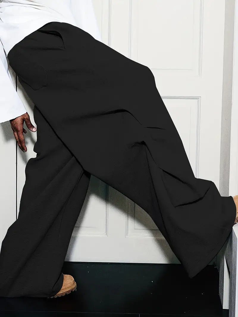 OFF TRACK ESSENTIAL – 8" Baggy Tech Joggers "Schwarz"