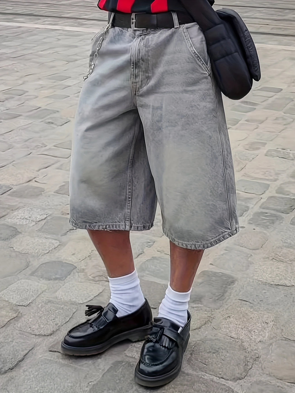 SLIM VOID – 12" Minimal Oversized Short "Grau"