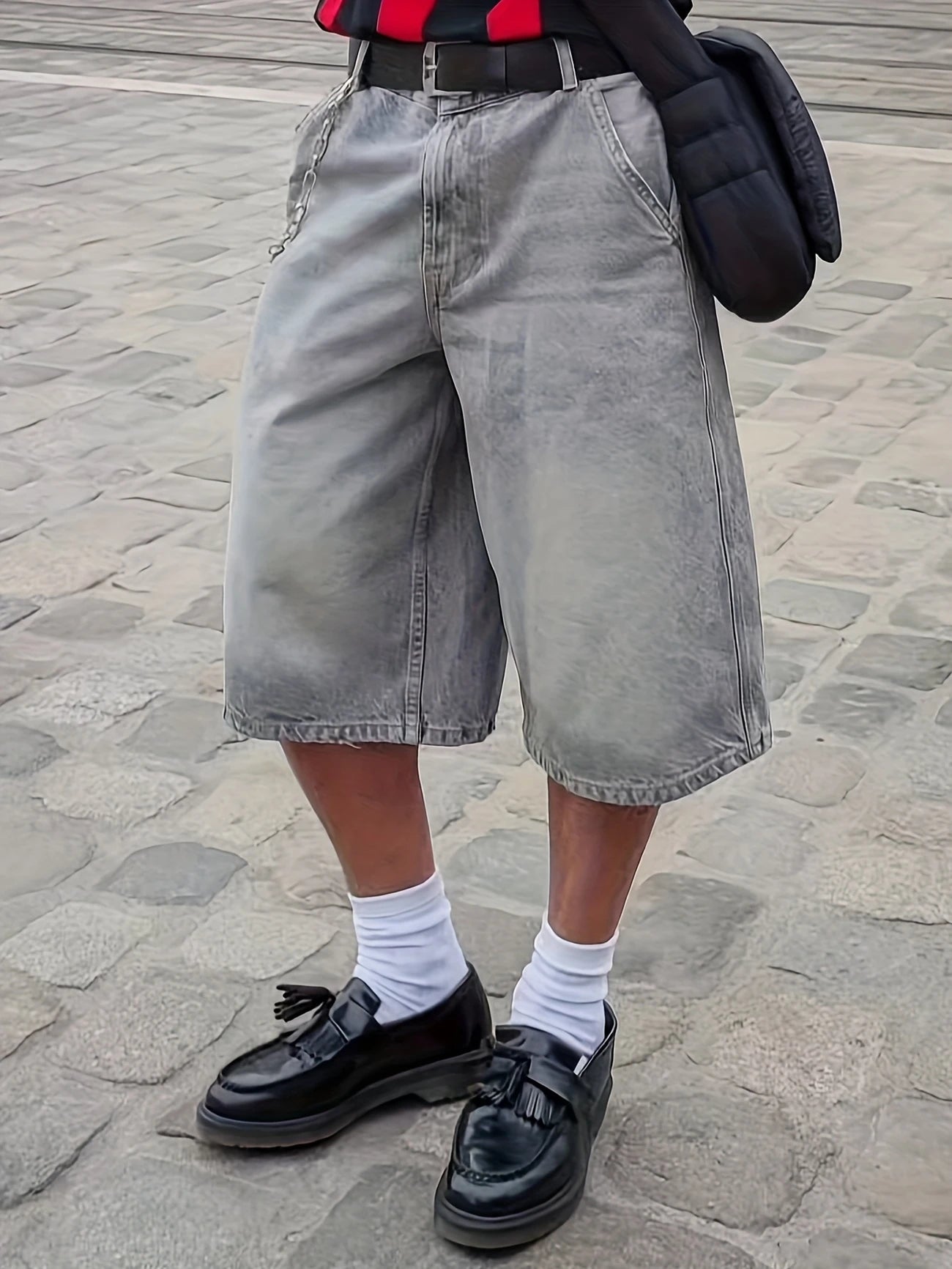 SLIM VOID – 12" Minimal Oversized Short "Grau"