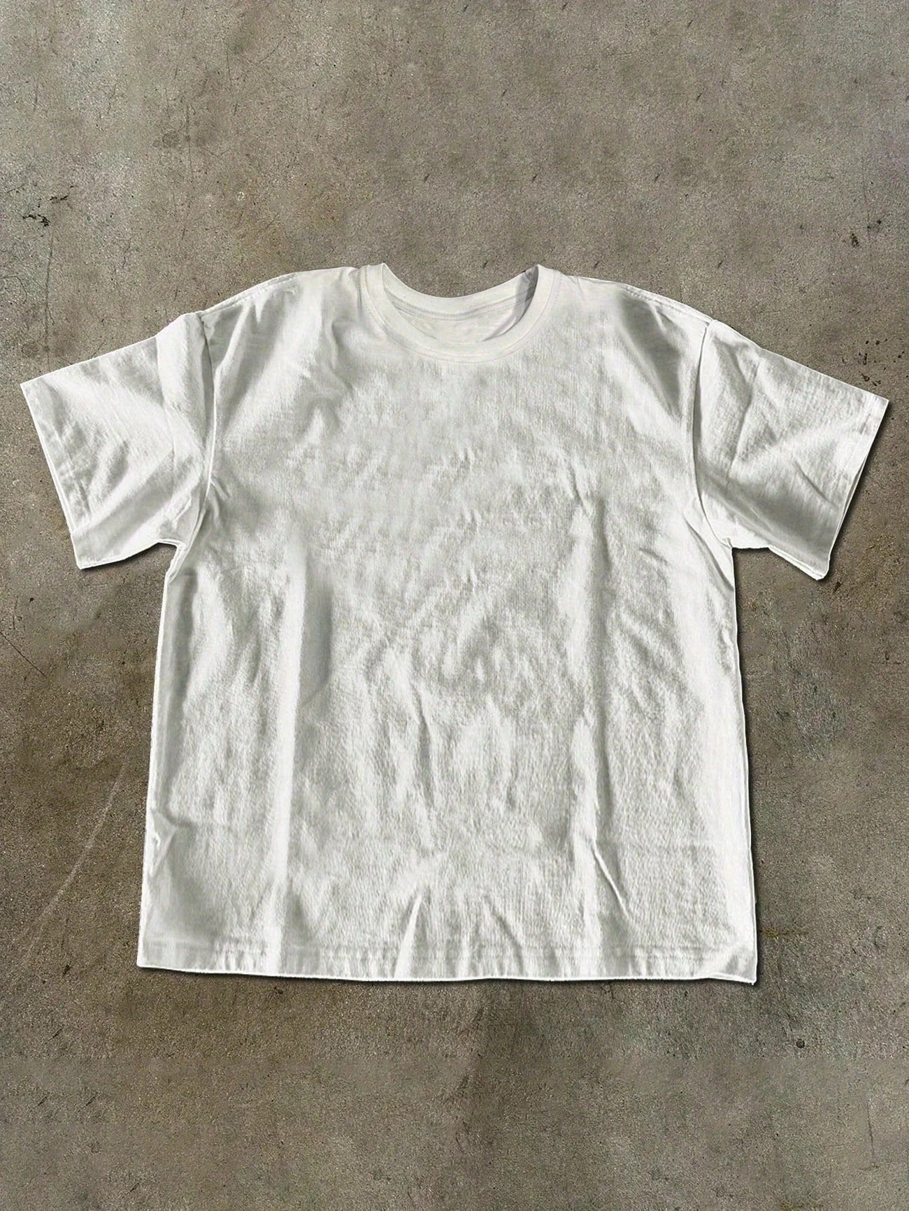 PRINT DROP – 10" Oversized Graphic "SOCIAL MEDIA KILLED ROMANCE"